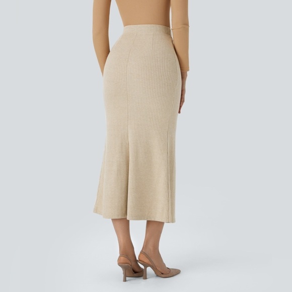 Halara Ribbed Knit High Waisted Adjustable Button Split Maxi Skirt medium - Picture 2 of 3
